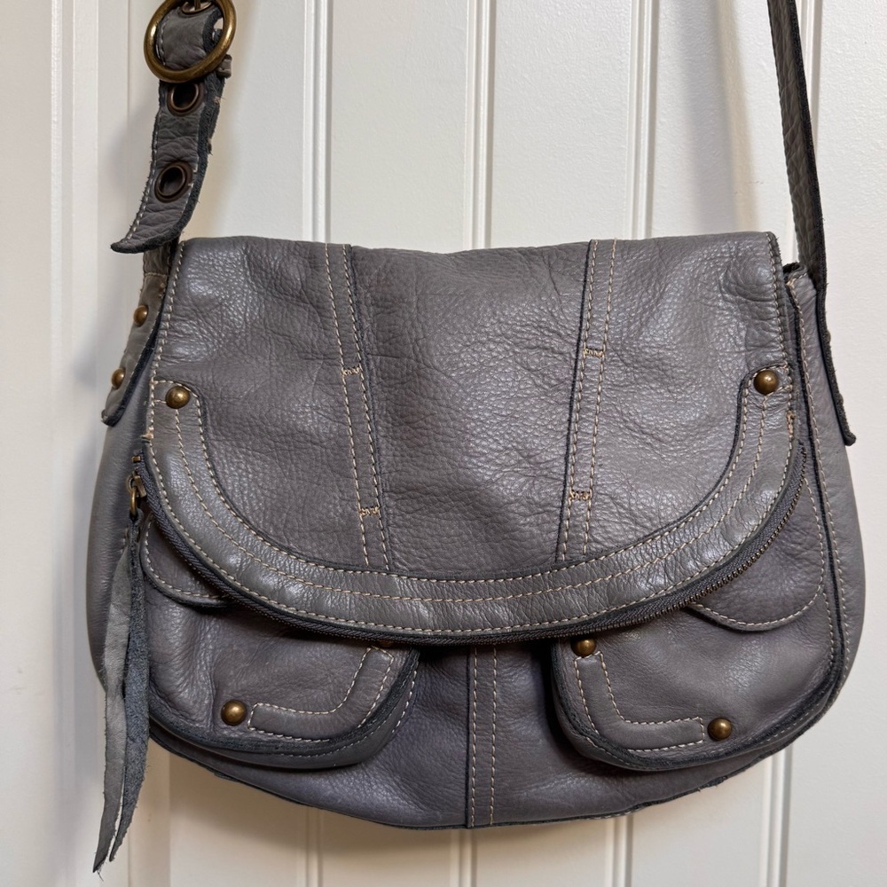VTG Lucky Brand Blue Grey Distressed Fold Over Leather Stash Bag. 12” x 9” x 3”